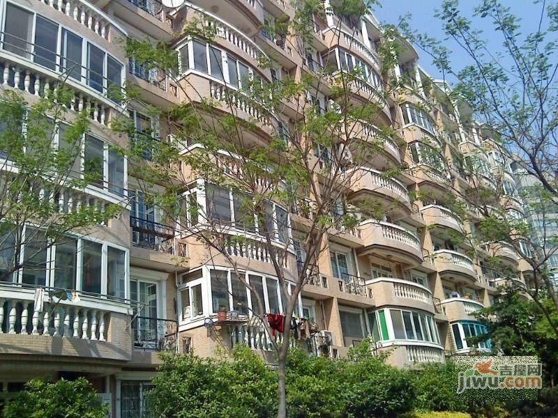 东方明珠大宁公寓