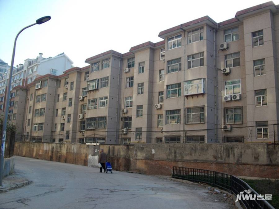 济南红旗电器开关厂单位宿舍楼实景图图片