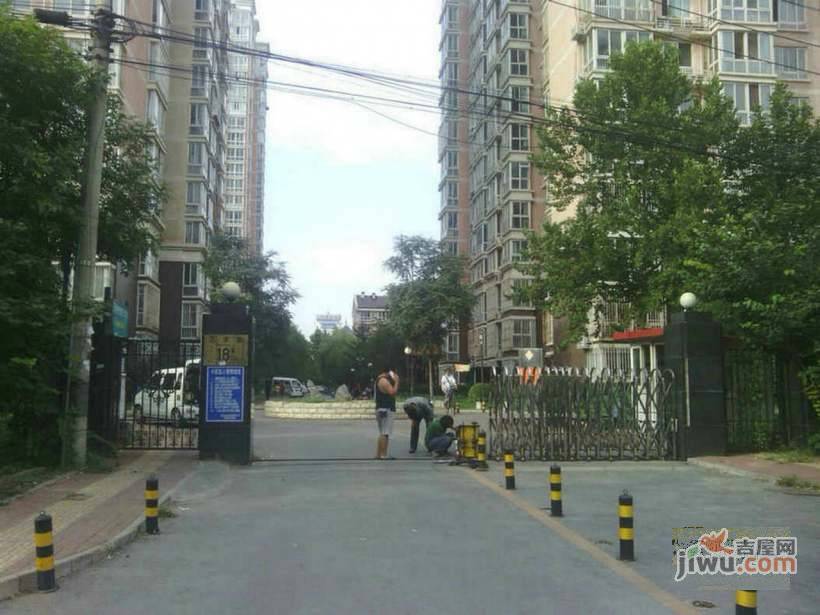 橙色年代实景图图片