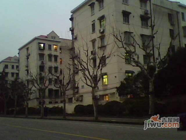 罗山三村实景图图片