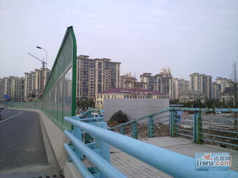 绿地新里崴廉公寓实景图图片