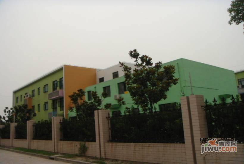 绿地银春住宅小区实景图图片