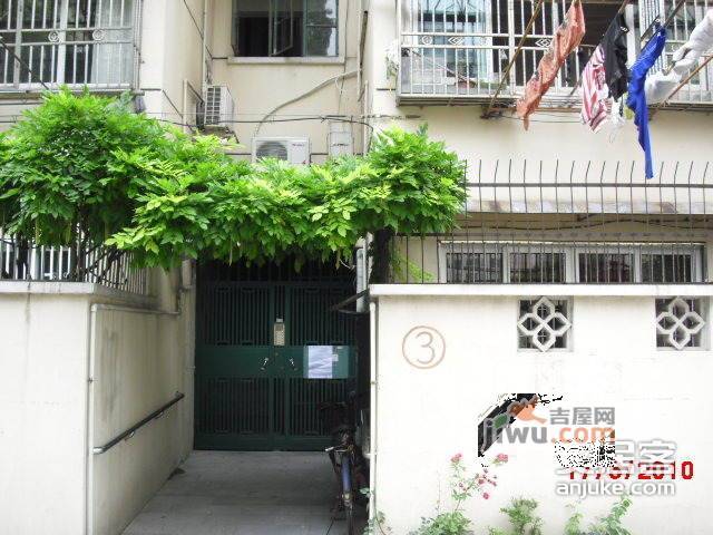 径西一村实景图图片