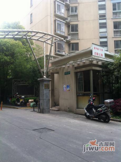 巴黎之春实景图图片