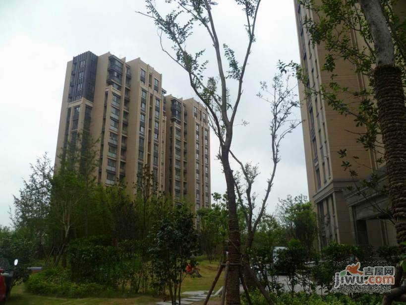 绿地新江桥城实景图图片