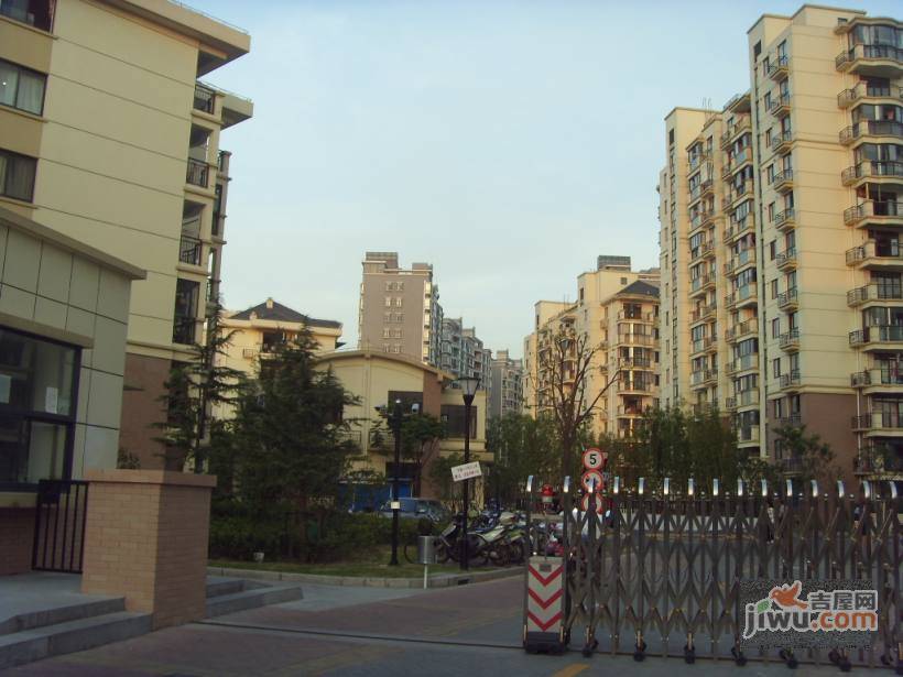 绿地新丰苑实景图图片