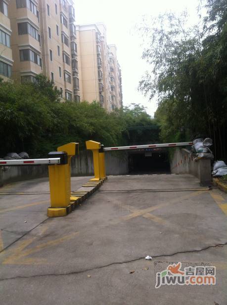 巴黎之春实景图图片