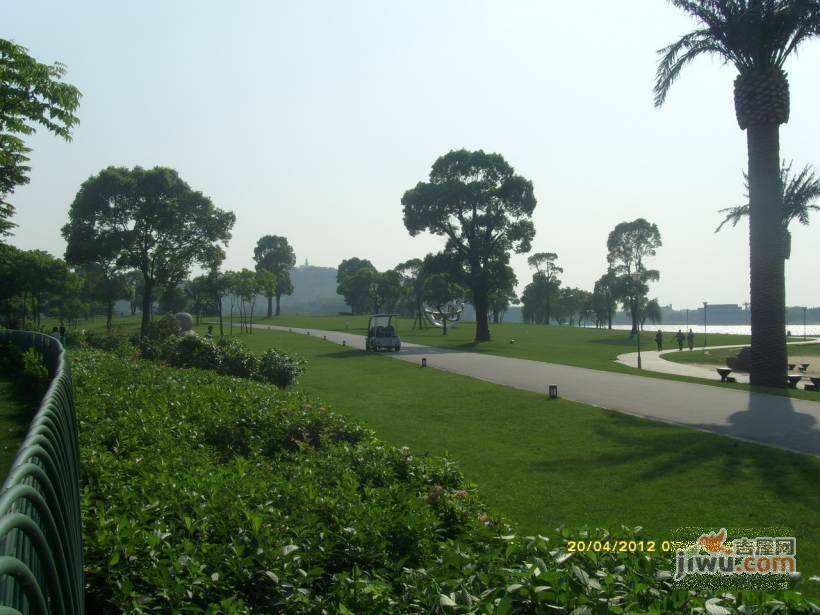 佘山月湖山庄实景图图片