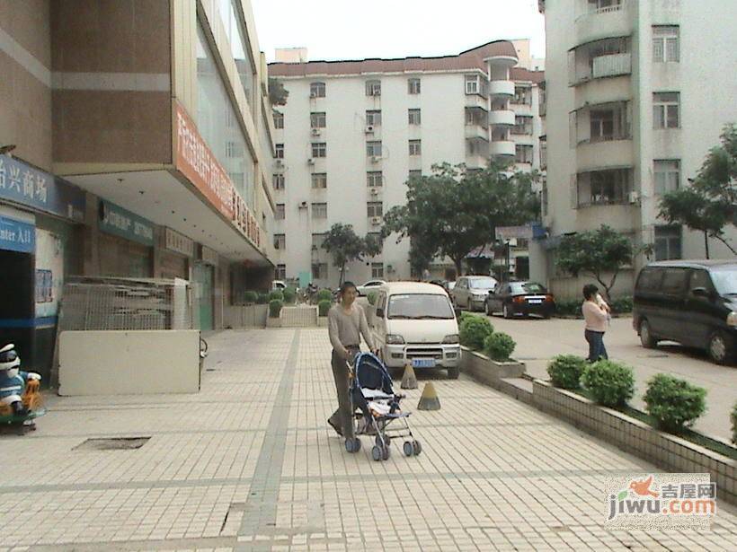 富豪花园实景图图片