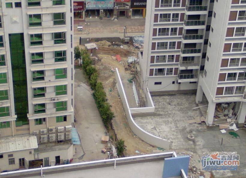 龙城华府实景图图片