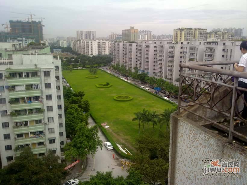 棠德花苑位于天河区棠德南路,由广州市住房建设办公室规划,开发的小区