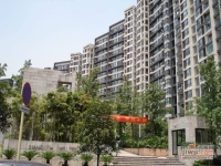 中新城上城国际公寓小区图片