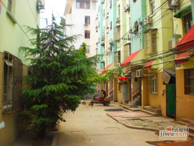 秦状元里60-64号小区实景图图片