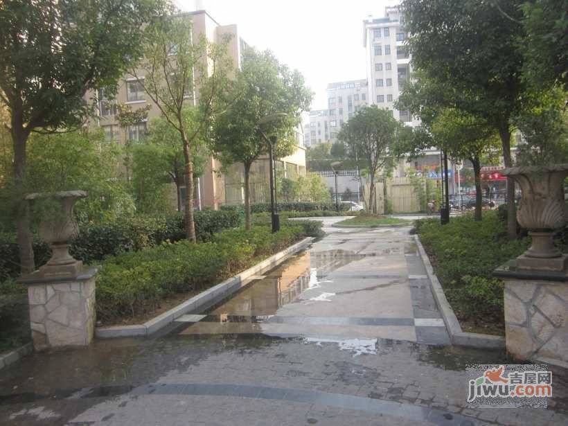 湖山尊邸实景图图片