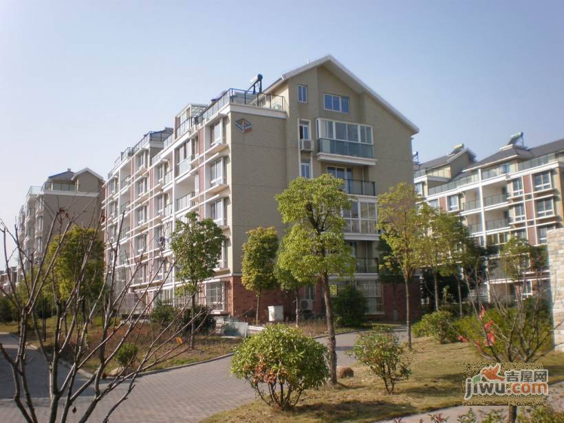 湖山尊邸实景图图片
