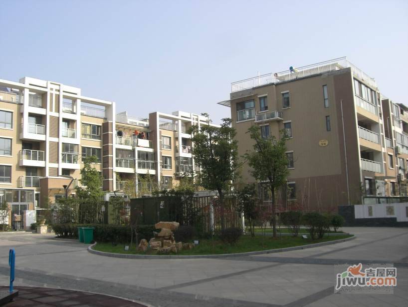 湖山尊邸实景图图片