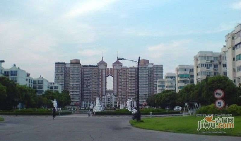 大上海国际商贸中心底商实景图图片